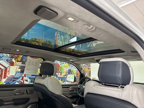 Used 2025 RAM 1500 Tungsten AWD/4WD image 37