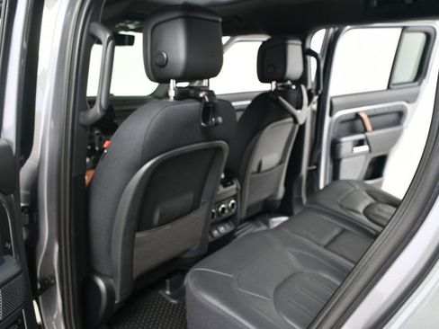 Used 2023 Land Rover Defender 110 X image 32