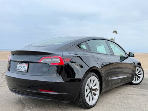 Used 2023 Tesla Model 3 Standard Range RWD image 4