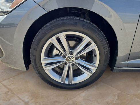 Used 2024 Volkswagen Jetta SE image 11