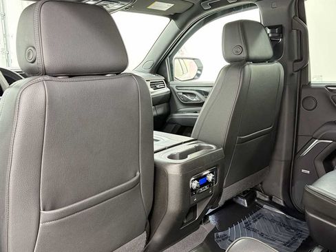 Used 2022 GMC Yukon XL Denali AWD/4WD image 26