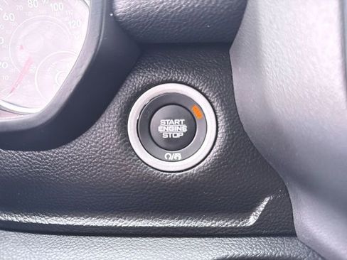 Used 2025 RAM 1500 Laramie image 17