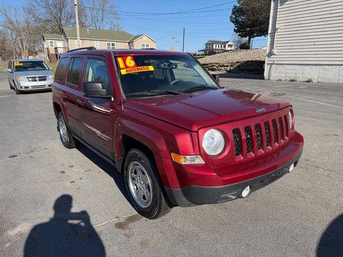 Used 2016 Jeep Patriot Sport w/ Power Value Group image 4