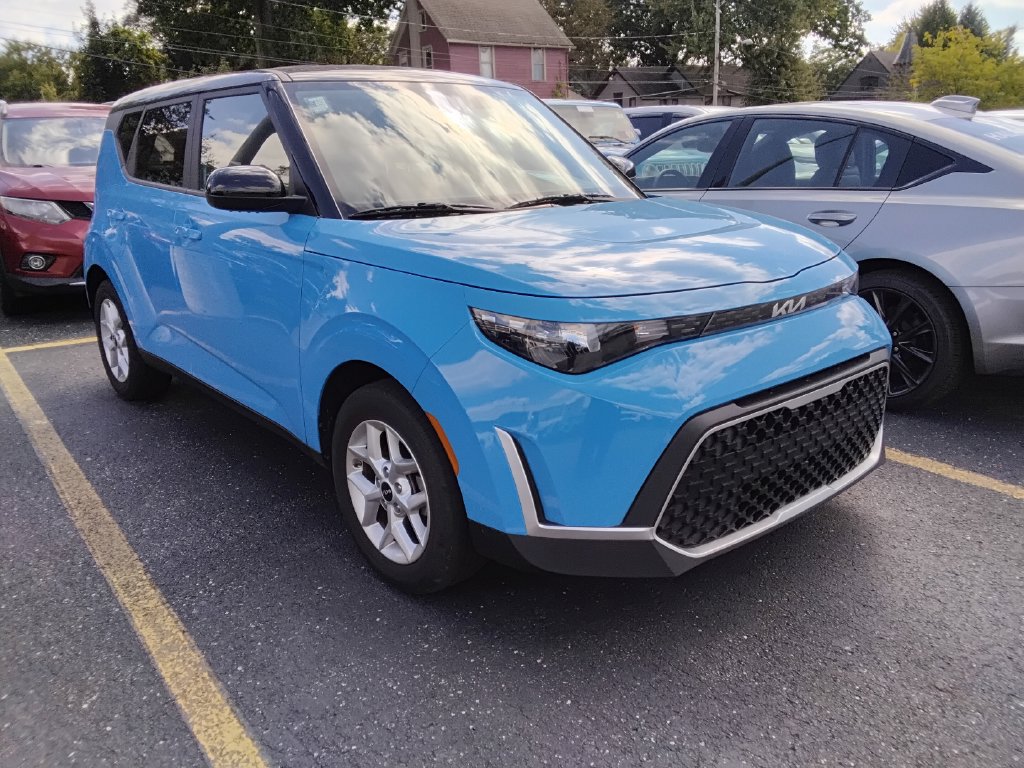Used 2024 Kia Soul S FWD image 12