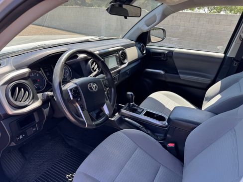 Used 2019 Toyota Tacoma SR5 RWD image 11