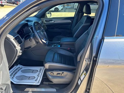 Used 2020 Volkswagen Atlas Cross Sport SEL Premium image 10