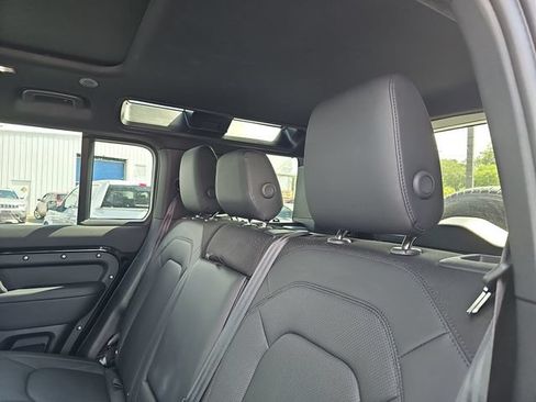 Used 2025 Land Rover Defender 110 S AWD/4WD image 13