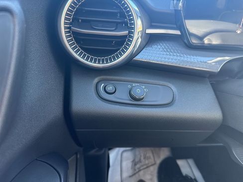 New 2026 Chevrolet Trax ACTIV w/ Sunroof Package image 14