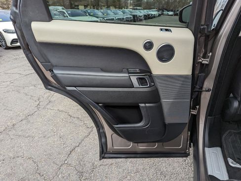 Used 2021 Land Rover Range Rover Sport HSE Silver Edition image 38