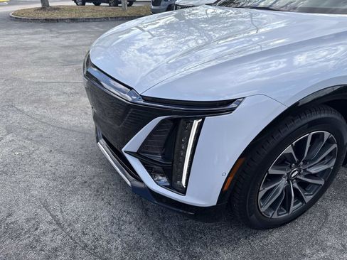 Used 2026 Cadillac Lyriq Sport image 10