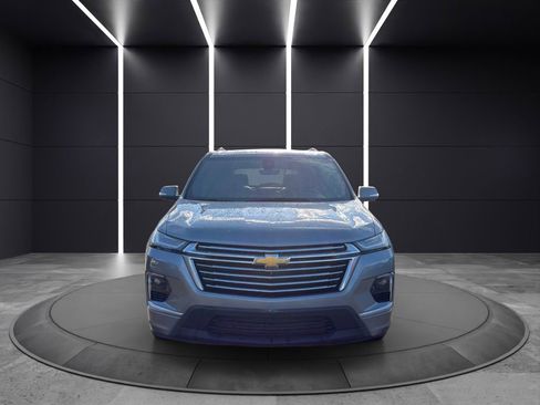 Used 2023 Chevrolet Traverse Premier image 2