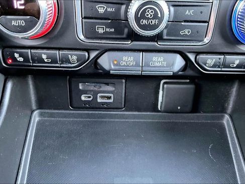 Used 2021 GMC Yukon AT4 w/ Technology Package image 25