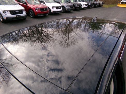 Used 2017 Ford Edge Titanium w/ Equipment Group 302A image 18