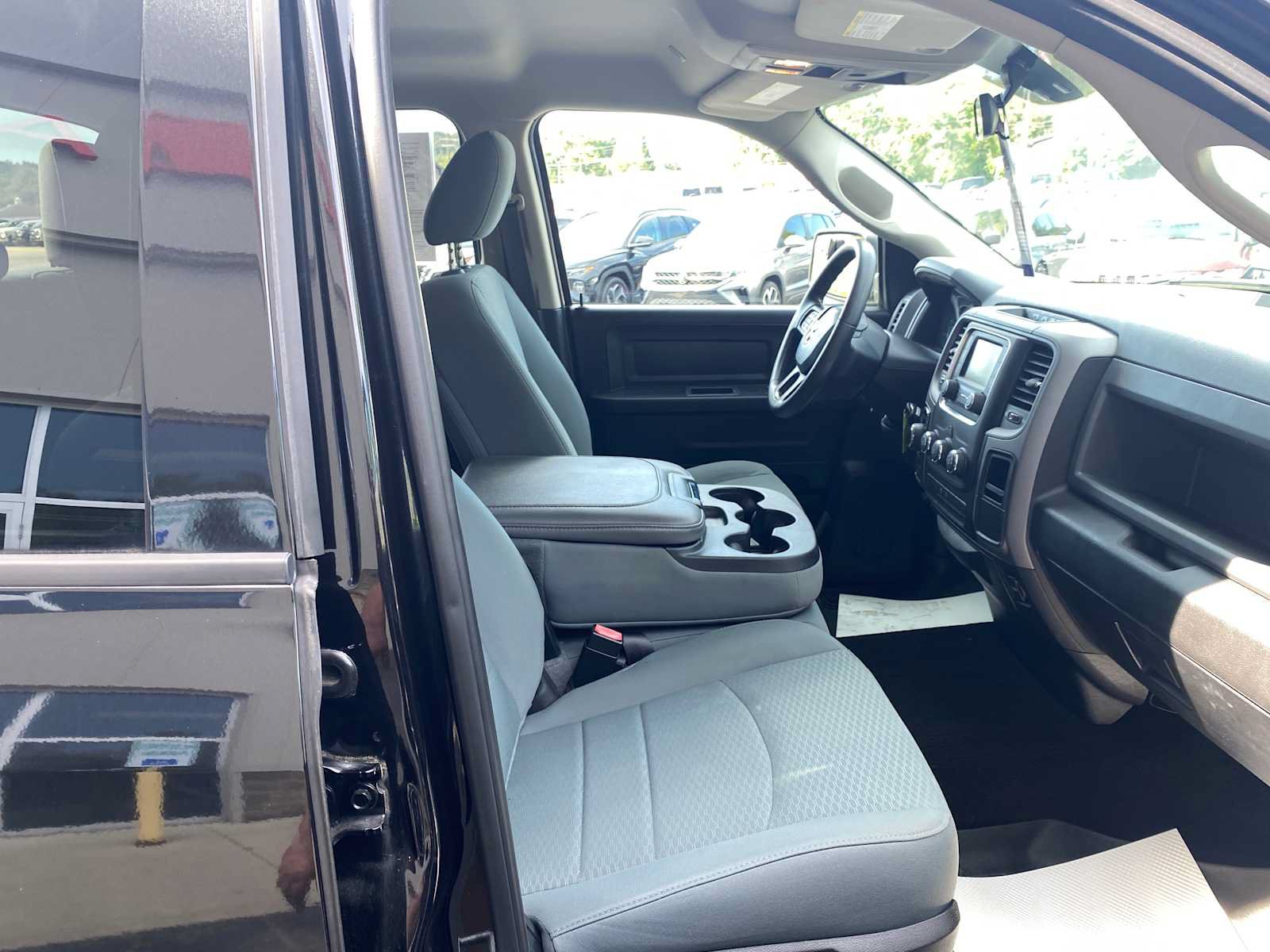 Used 2019 RAM 1500 Express w/ Express Value Package AWD/4WD image 25