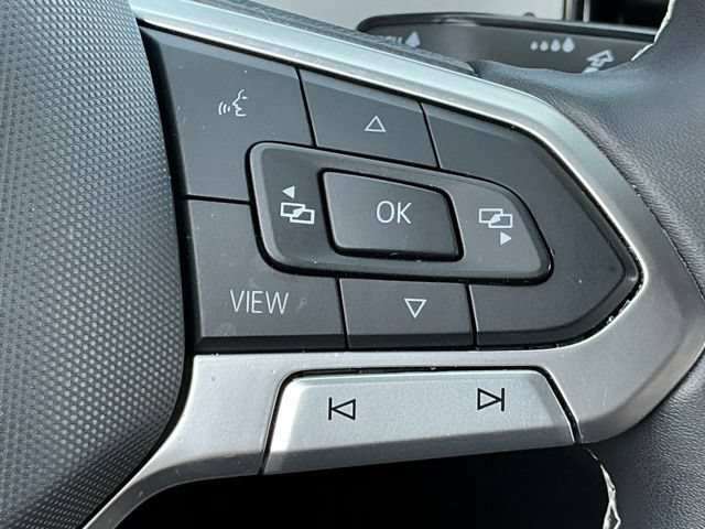Used 2023 Volkswagen Atlas Cross Sport SE FWD image 28