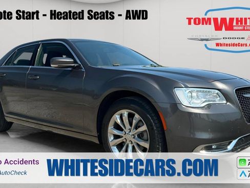 Used 2021 Chrysler 300 Touring L AWD/4WD image 1