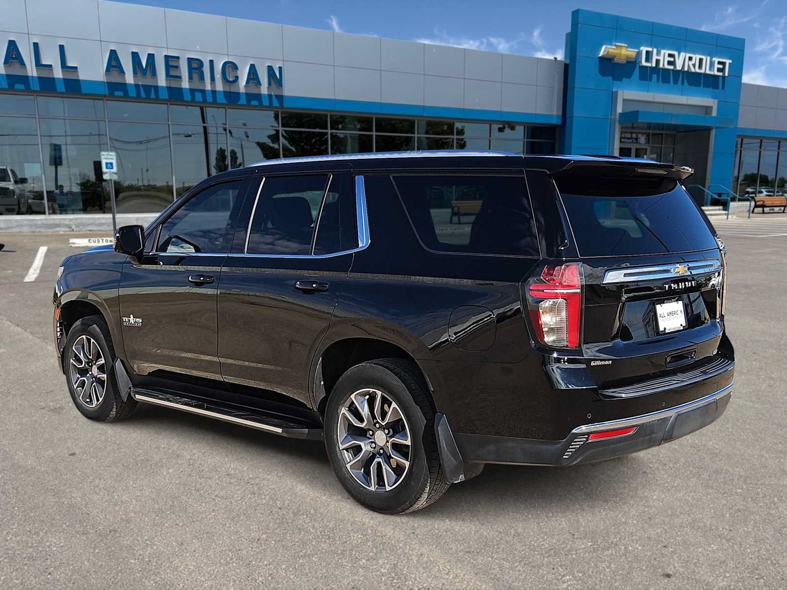 Used 2024 Chevrolet Tahoe LT w/ Luxury Package RWD image 6