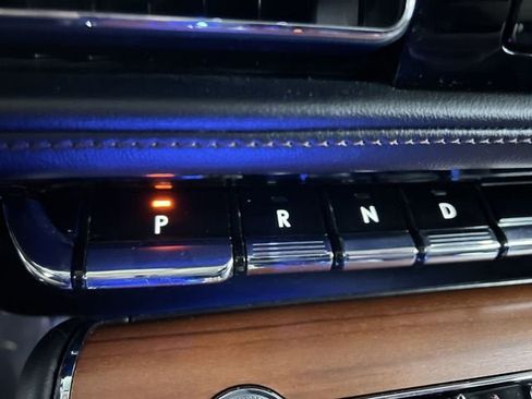 Used 2020 Lincoln Aviator Reserve w/ Equipment Group 201A image 16