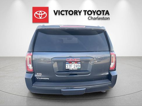 Used 2020 GMC Yukon SLT w/ Premium Edition image 2