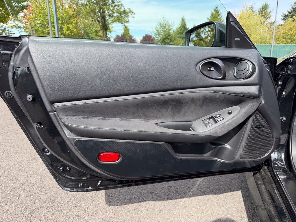 Used 2024 Nissan Z Performance w/ Floor Mat Package RWD image 11