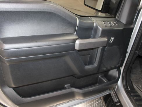 Used 2020 Ford F150 XLT w/ Equipment Group 302A Luxury AWD/4WD image 25