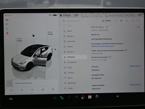 Used 2023 Tesla Model Y Performance AWD/4WD image 30