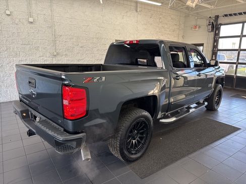 Used 2018 Chevrolet Silverado 1500 LT w/ Texas Edition image 8