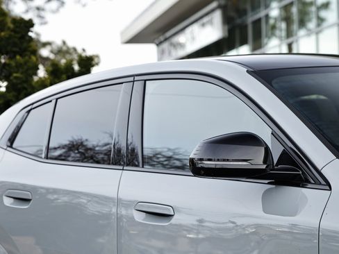 New 2026 BMW X2 xDrive28i w/ Technology Package image 3