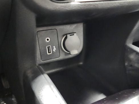 Used 2021 Nissan Kicks S image 6