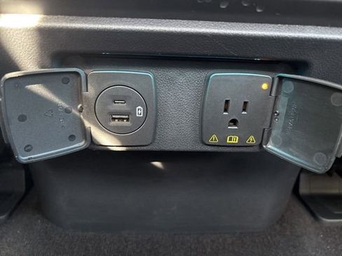 Used 2021 Ford F150 Lariat w/ Equipment Group 502A High image 34