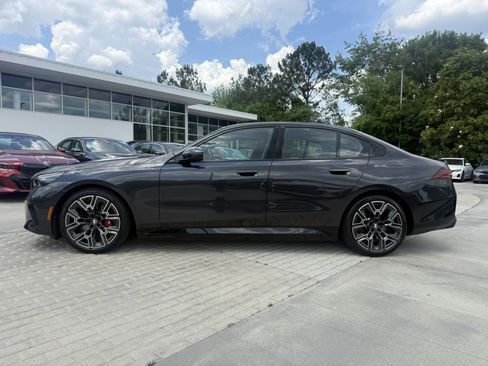 Certified 2026 BMW i5 eDrive40 w/ M Sport Package RWD image 3