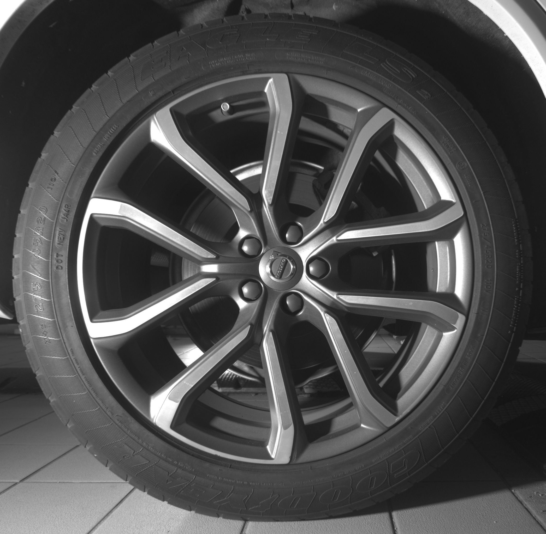 Used 2017 Volvo XC90 T6 Momentum w/ Vision Package AWD/4WD image 30