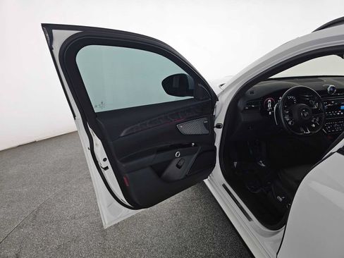 Used 2023 Maserati Grecale Modena AWD/4WD image 19