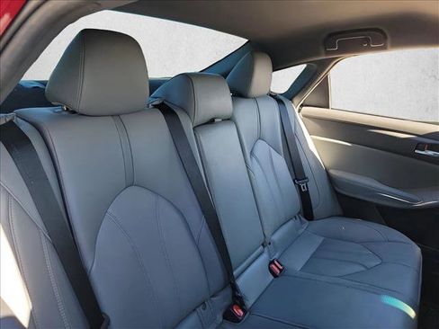 Used 2020 Toyota Avalon XLE image 16