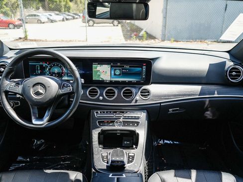 Used 2018 Mercedes-Benz E 300 image 12