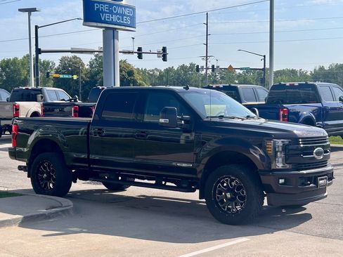 Used 2019 Ford F250 Lariat w/ Lariat Ultimate Package AWD/4WD image 7