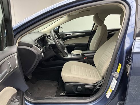 Certified 2019 Ford Fusion S FWD image 3