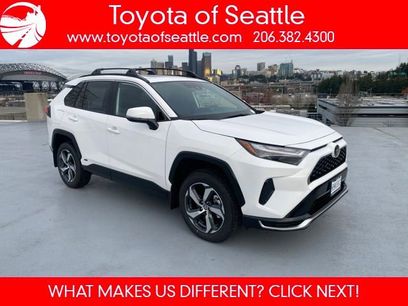 New 2025 Toyota RAV4 SE