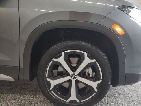 New 2026 Volkswagen Tiguan SE AWD/4WD image 9