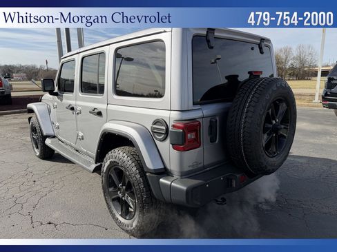 Used 2021 Jeep Wrangler Unlimited Sahara AWD/4WD image 8