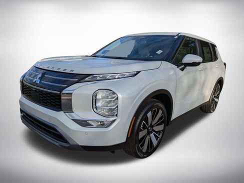 New 2026 Mitsubishi Outlander SE image 7