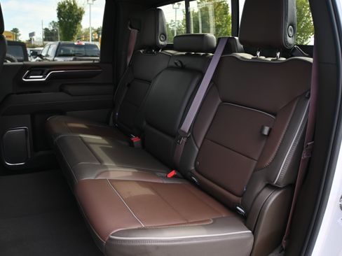 Used 2024 GMC Sierra 2500 Denali w/ Denali Reserve Package image 11