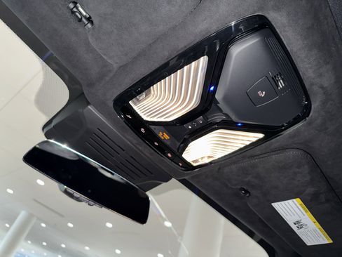 New 2026 BMW X7 M60i image 22