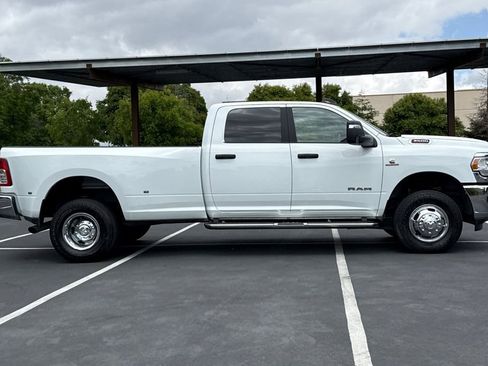 Used 2024 RAM 3500 Big Horn AWD/4WD image 10