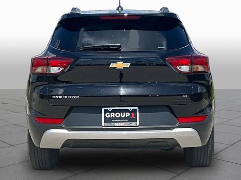 Used 2023 Chevrolet TrailBlazer LT FWD image 4