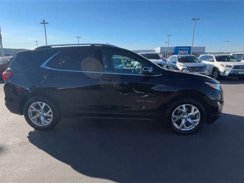 Certified 2019 Chevrolet Equinox LT image 9