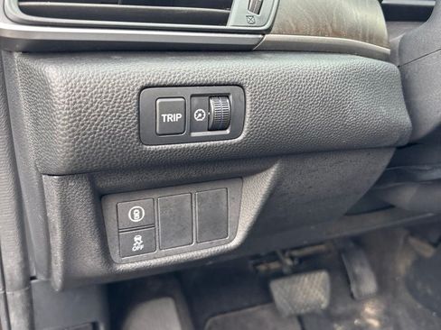Used 2018 Honda Accord EX image 15