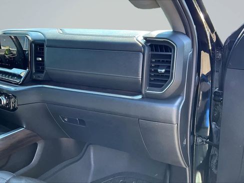 Used 2023 GMC Sierra 1500 SLT w/ SLT Premium Plus Package AWD/4WD image 24