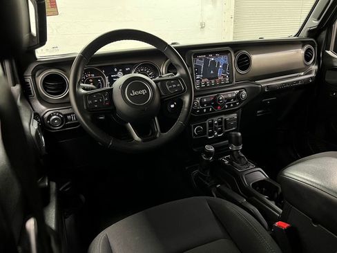 Used 2022 Jeep Wrangler Unlimited Sport S image 11
