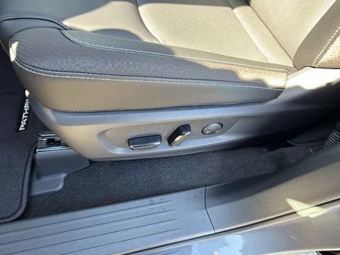 New 2026 Nissan Pathfinder SL image 21